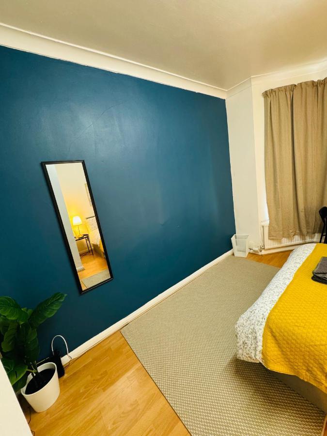 2 Bedrooms House Near Central London Exterior foto